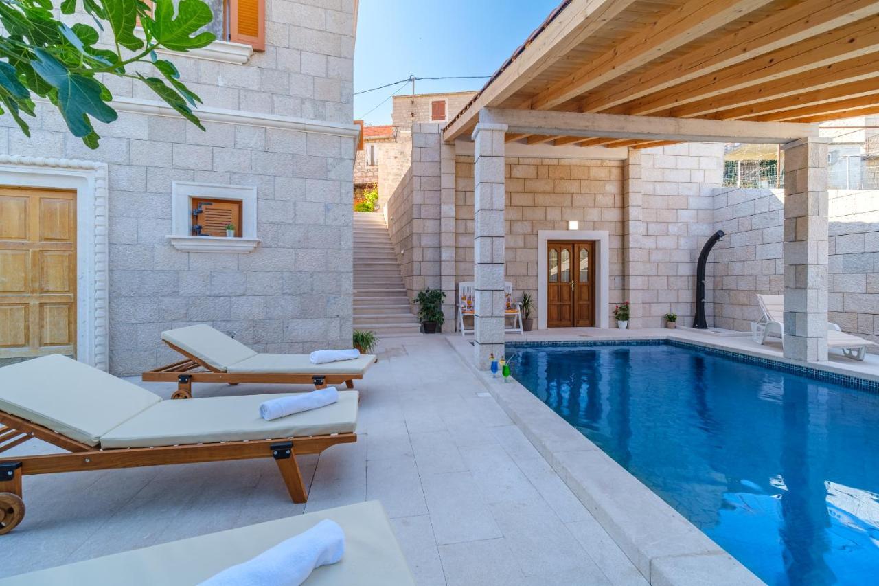 Luxury Stone Villa Nevija 2022 Private Villa Milna  Exterior photo